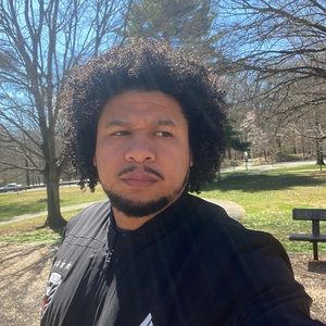 Meet your Posher, Dennis